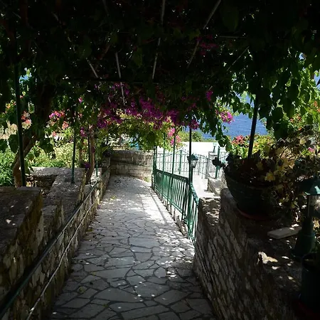 Stella Aparthotel 3*